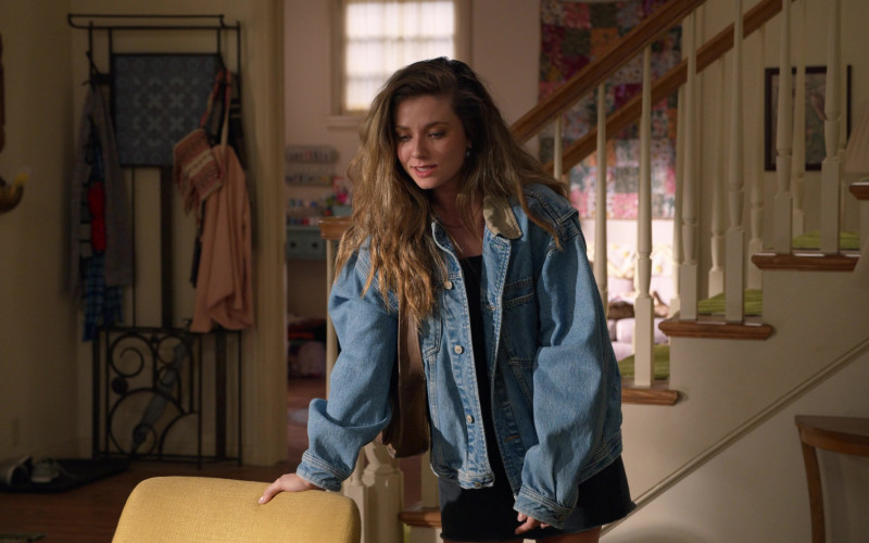 Tommy Hilfiger Denim Jacket in Ted S01E01 "Just Say Yes" (2024)