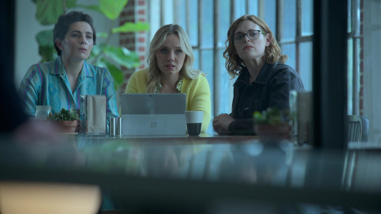 Microsoft Surface Tablets in Good Trouble S05E13 "Hanging by a Moment" (2024) - 457317