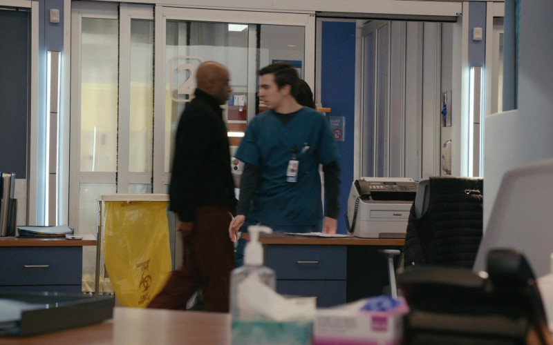 #1585 – ProductPlacementBlog.com – Chicago Med Season 9 Episode 2 Brand Tracking (Timecode – H00M26S24)