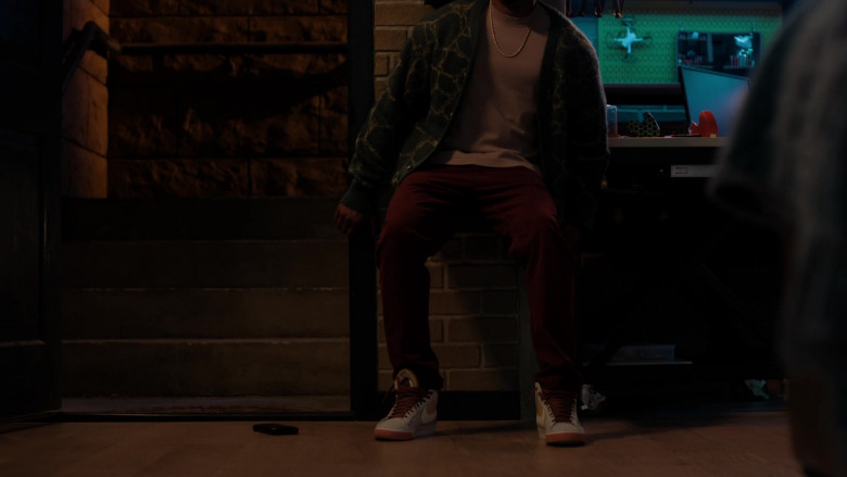 Nike Sneakers in Found S01E12 "Missing While Eccentric" (2024) - 454389