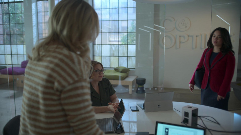 Microsoft Surface Tablets in Good Trouble S05E12 "With a Little Help From My Friends" (2024) - 454437