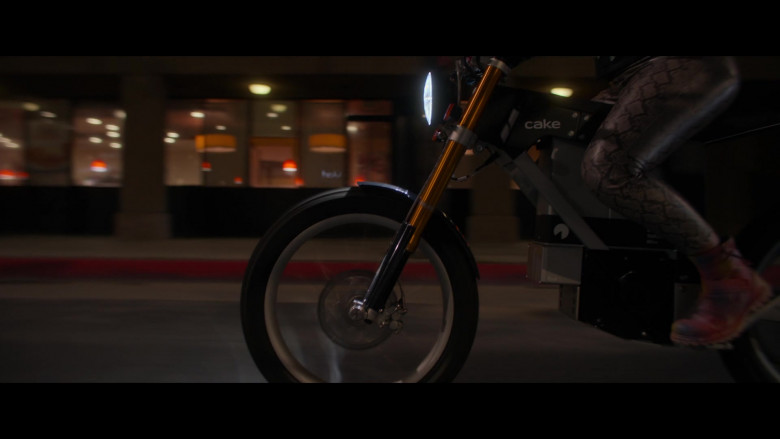 CAKE high-performance electric motorbikes in The Brothers Sun S01E01 "Pilot" (2024) - 452124