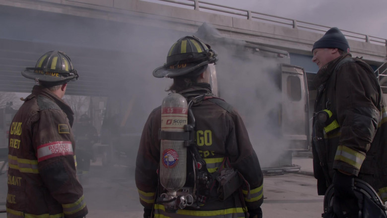 3M Scott Self-Contained Breathing Apparatus (SCBA) in Chicago Fire S12E01 "Barely Gone" (2024) - 457371