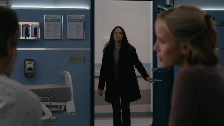 Purell Hand Sanitizer Dispenser in Chicago Med S09E02 "This Town Ain't Big Enough for Both of Us" (2024) - 460303