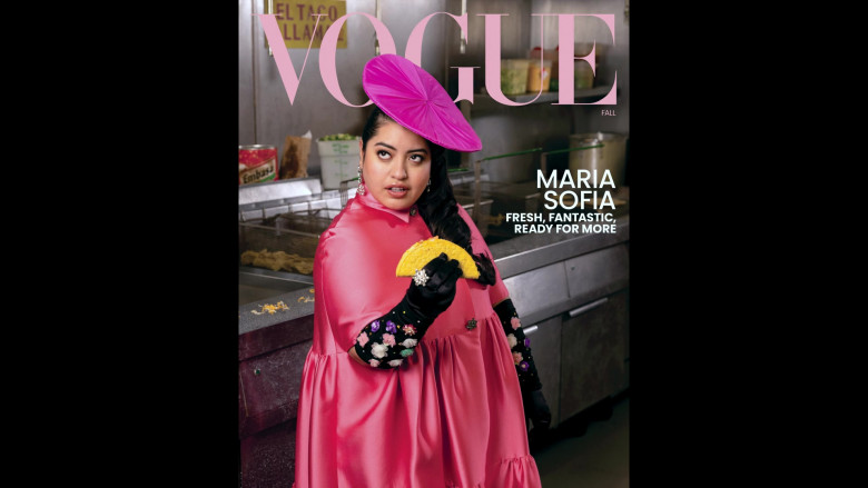 Vogue Magazine in Curb Your Enthusiasm S12E01 "Atlanta" (2024) - 465193