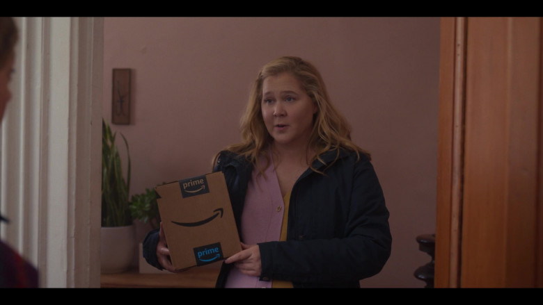 Amazon Prime Boxes in Life & Beth S02E10 "Road to Nowhere" (2024) - 470431