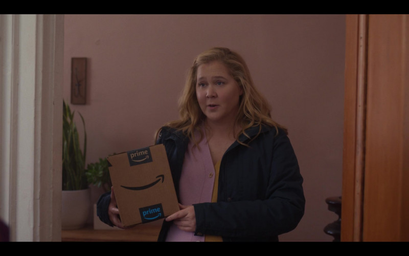 Amazon Prime Boxes in Life & Beth S02E10 "Road to Nowhere" (2024)