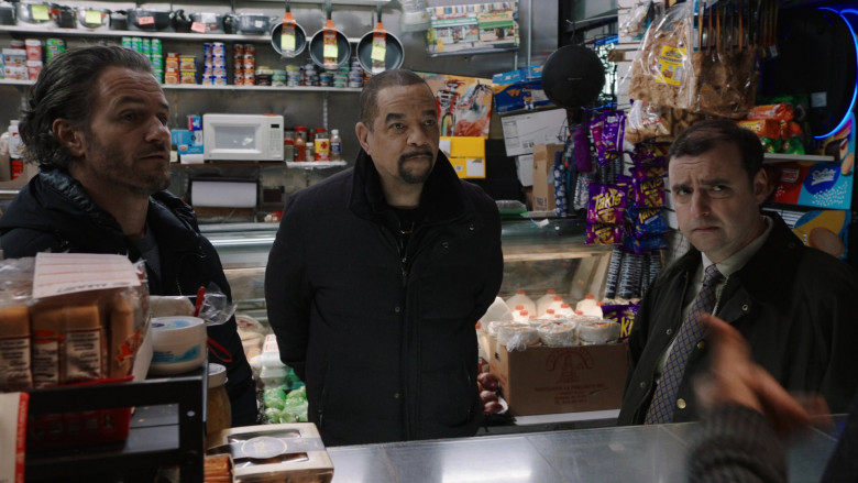 Takis Rolled Tortilla Chips in Law & Order: Special Victims Unit S25E03 "The Punch List" (2024) - 464829