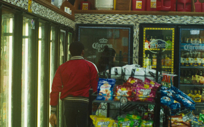 Corona Extra, Mike's, Smirnoff, Doritos Chips, Truly in Mr. & Mrs. Smith S01E07 "Infidelity" (2024)