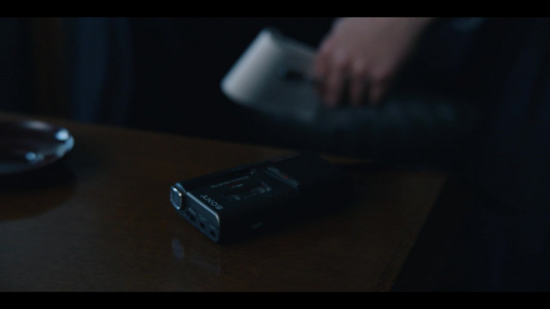 Sony Voice Recorder in Tokyo Vice S02E05 "Illness of the Trade" (2024) - 476195