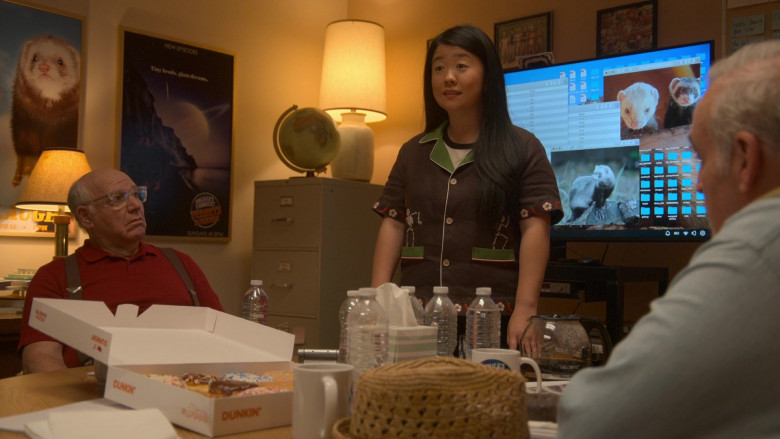 Dunkin' Donuts in Good Trouble S05E19 "It's All Coming Back to Me Now" (2024) - 475434