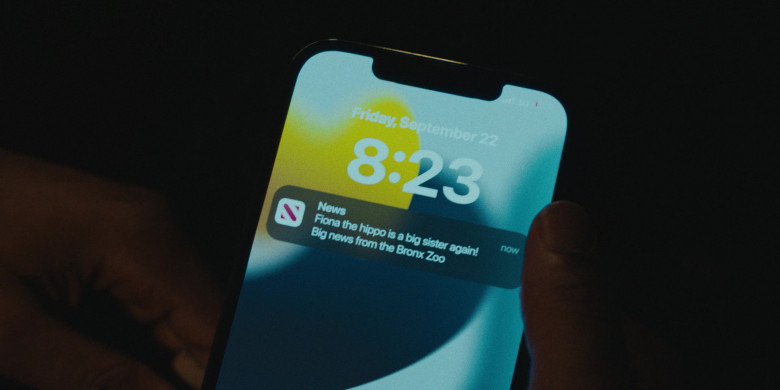 iPhone and Apple News App in Mr. & Mrs. Smith S01E07 "Infidelity" (2024) - 463716