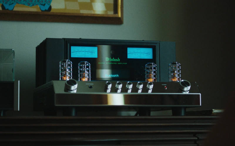 McIntosh Home Audio System in Mr. & Mrs. Smith S01E08 "A Breakup" (2024)