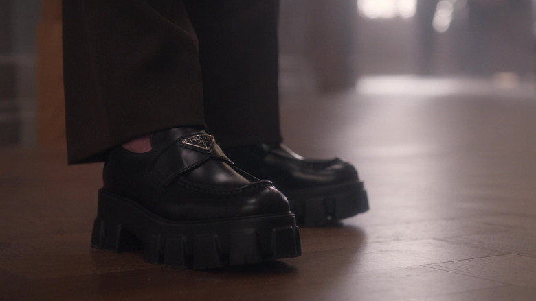 Prada Shoes in So Help Me Todd S02E02 "Your Day in Court" (2024) - 474049