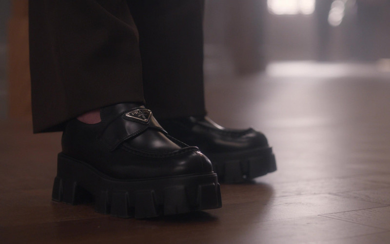 Prada Shoes in So Help Me Todd S02E02 "Your Day in Court" (2024)