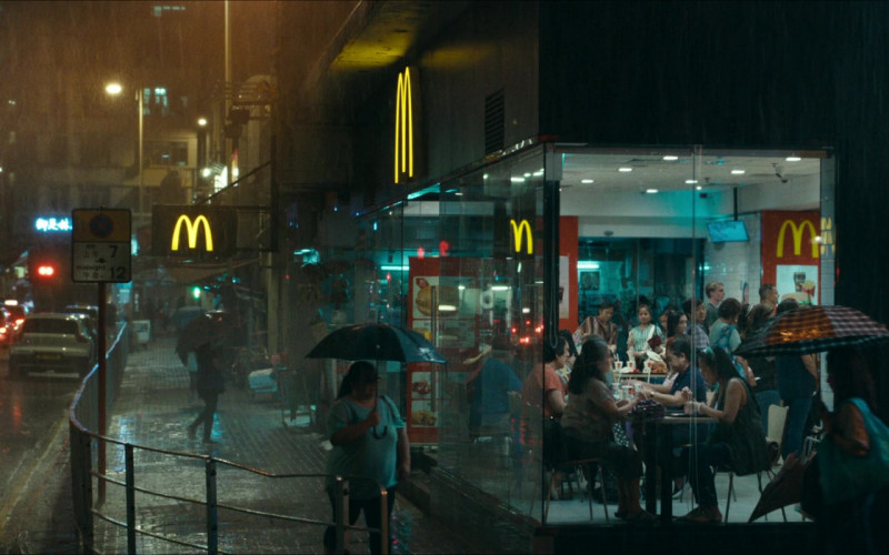 McDonald's Fast-food Restaurant in Expats S01E05 "Central" (2024)