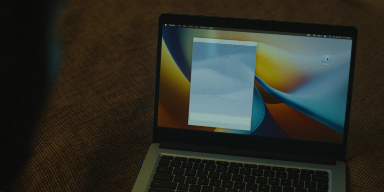 Apple MacBook and MacOS in Mr. & Mrs. Smith S01E07 "Infidelity" (2024) - 463631