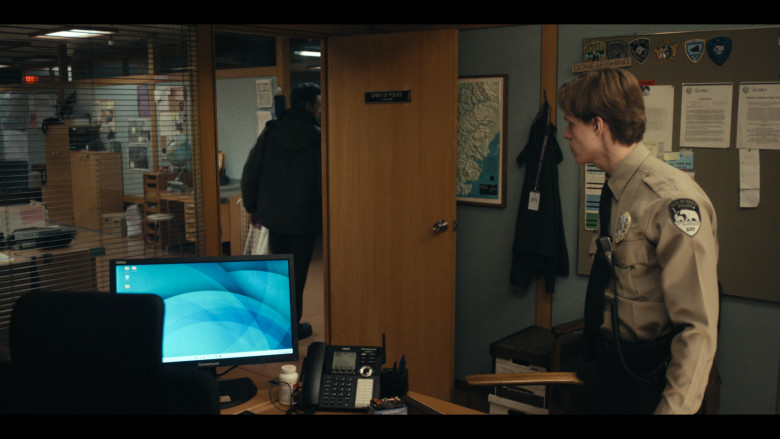 Lenovo Monitor and Vtech Phone in True Detective S04E05 "Night Country: Part 5" (2024) - 467888