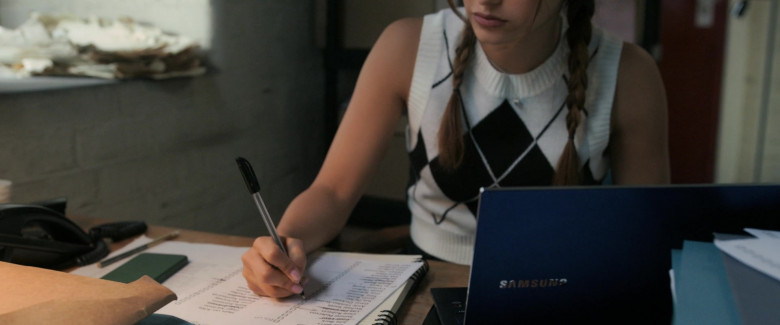Samsung Laptop Used by Camila Mendes as Ana in Upgraded (2024) - 467032