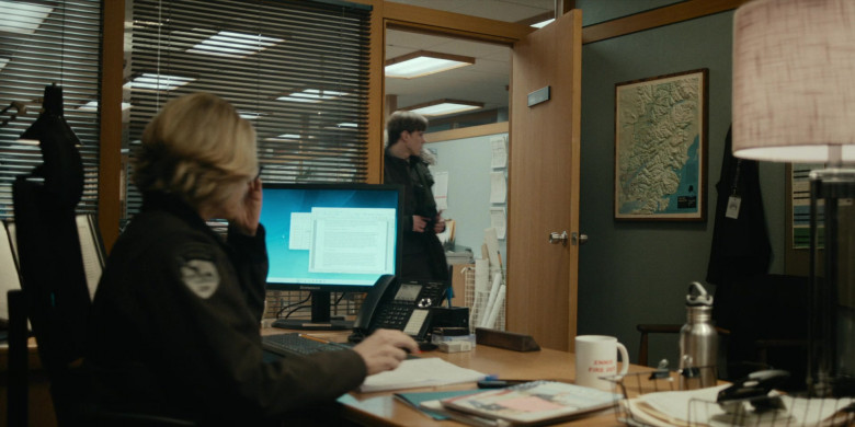 Lenovo Monitor and Vtech Phone in True Detective S04E04 "Night Country: Part 4" (2024) - 464609
