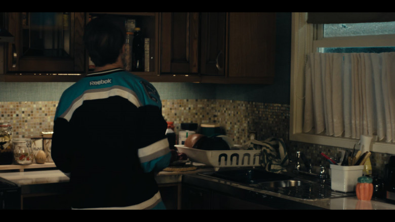 Reebok Jersey in True Detective S04E05 "Night Country: Part 5" (2024) - 467960