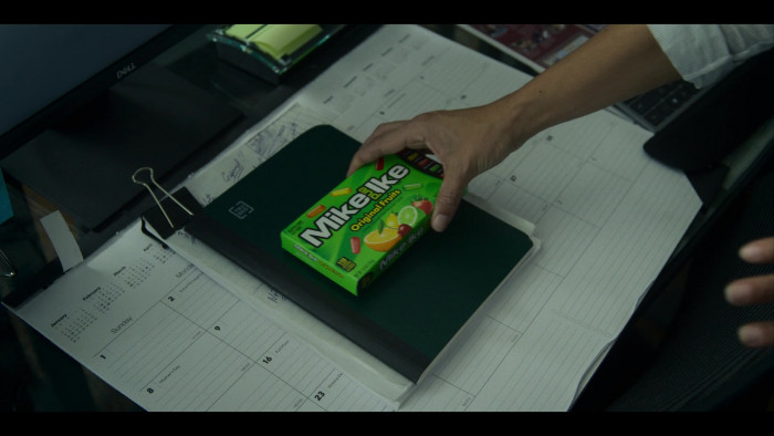 Dell Monitor Mike And Ike Candies And TRU RED Notebook In Players 2024   5103 ProductPlacementBlog.com Players 2024 Film Brand Tracking Timecode H01M25S02 700x394 