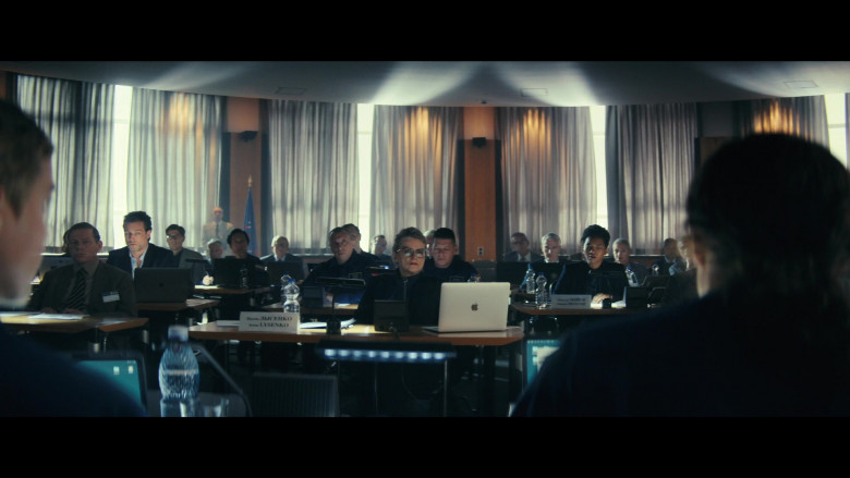 Apple MacBook Laptops in Constellation S01E03 "Somewhere in Space Hangs My Heart" (2024) - 472902