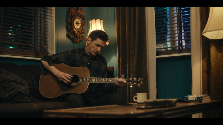 Yamaha Guitar in True Detective S04E05 "Night Country: Part 5" (2024) - 468055