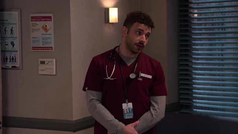 3M Littmann Stethoscope in Extended Family S01E07 "The Consequences of Sleepovers" (2024) - 465696
