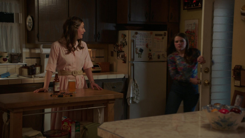 Lone Star and General Mills in Young Sheldon S07E04 "Ants on a Log and a Cheating Winker" (2024) - 480320