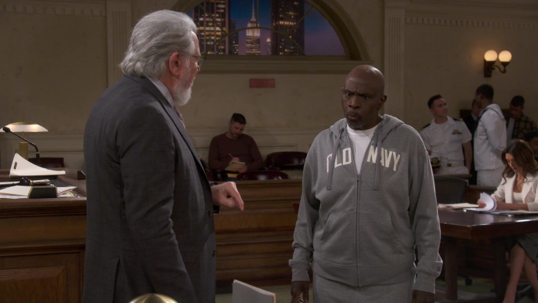 Old Navy Hoodie in Night Court S02E10 "The Blizzard" (2024) - 480159