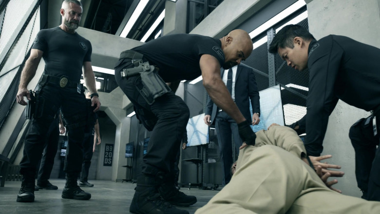 5.11 Tactical Boots in S.W.A.T. S07E03 "Good for Nothing" (2024) - 476873