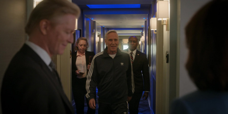 Adidas Tracksuit in The Girls on the Bus S01E03 "The Audacity of Nope" (2024) - 487670