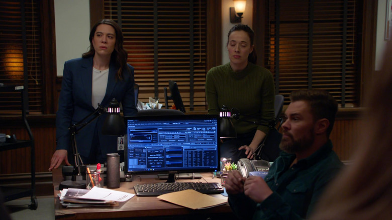 Samsung PC Monitor in Chicago P.D. S11E07 "The Living and the Dead" (2024) - 487349