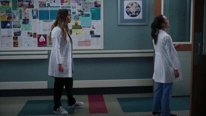 Adidas Sneakers in Grey's Anatomy S20E01 "We've Only Just Begun" (2024) - 484448