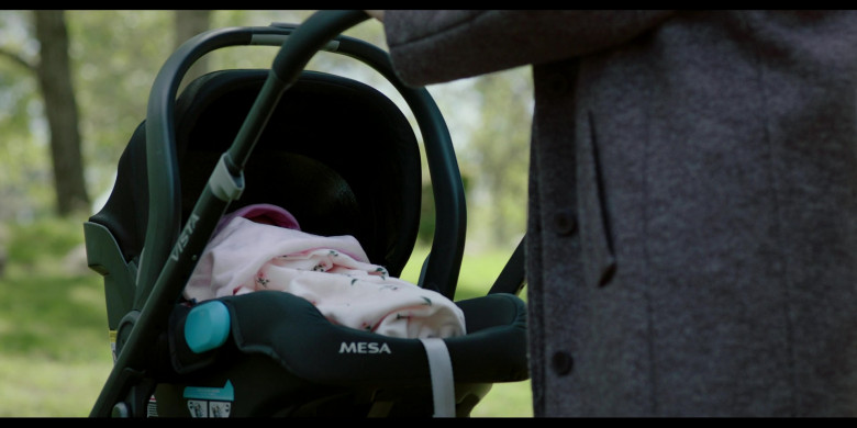 UPPAbaby Vista and Mesa Travel System in The Baxters S02E01 "Blank Canvas" (2024) - 491392