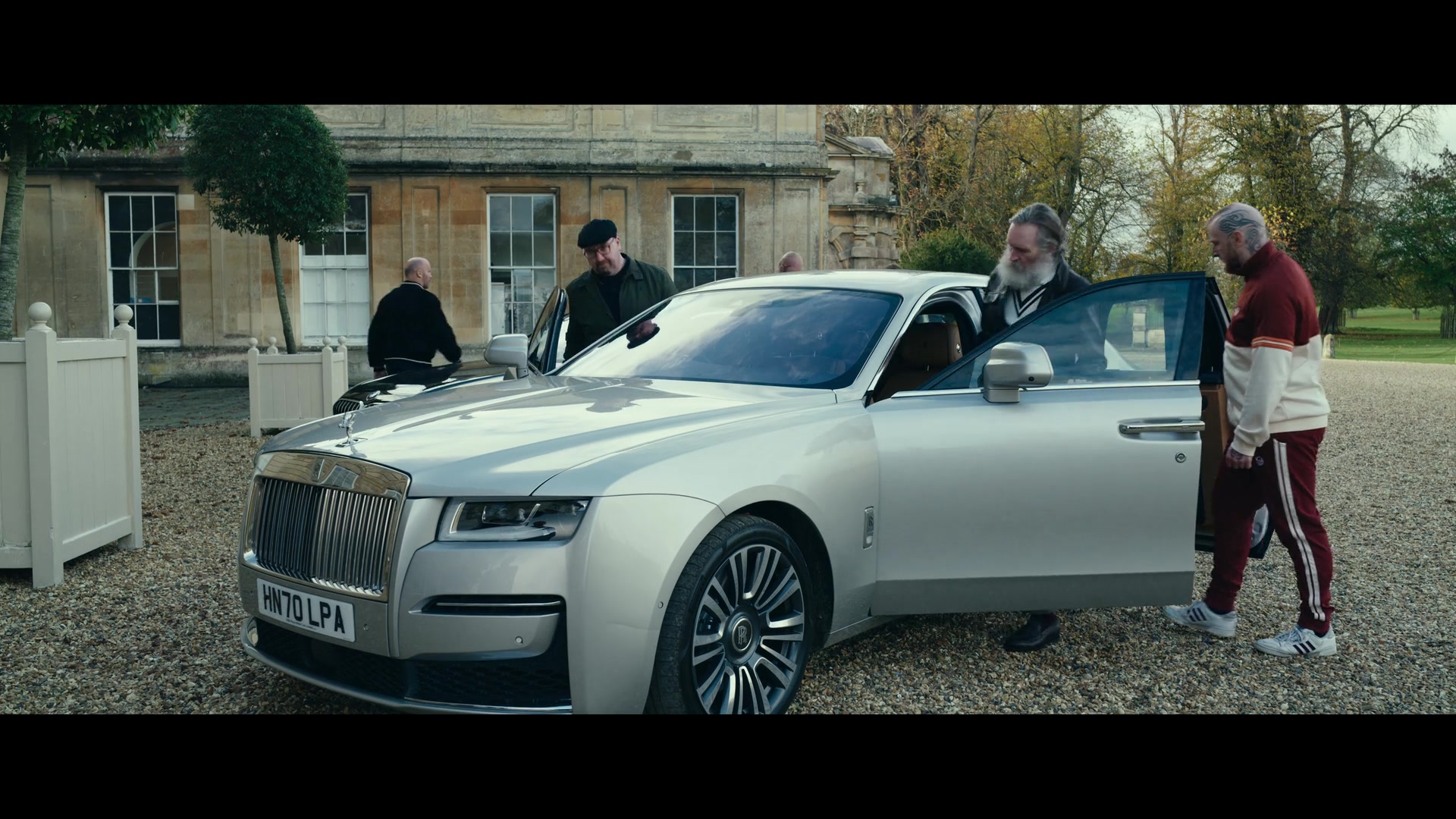 Rolls-Royce Car In The Gentlemen S01E02 