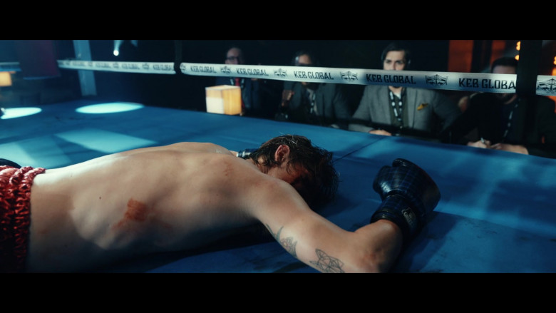 Grizz (Grizzshopping) Boxing Gloves in The Gentlemen S01E07 "Not Without Danger" (2024) - 479875