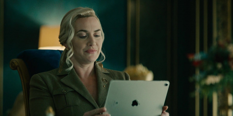 Apple iPad Tablet in The Regime S01E02 "The Founding" (2024) - 481308