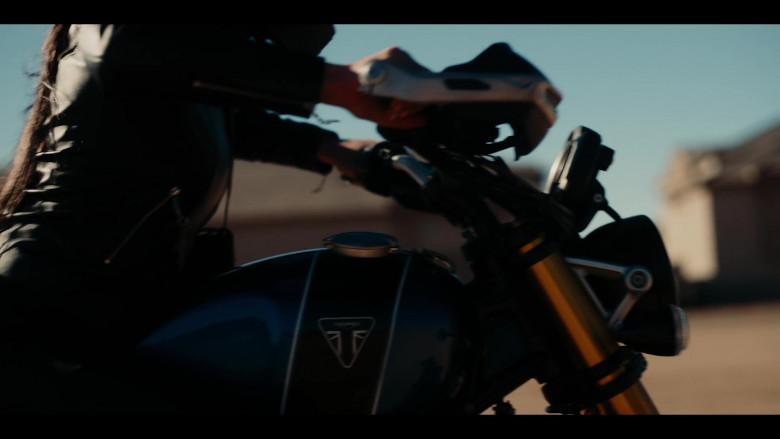 Triumph Motorcycle in The Cleaning Lady S03E04 "Agua, Fuego, Tierra, Viento" (2024) - 488805