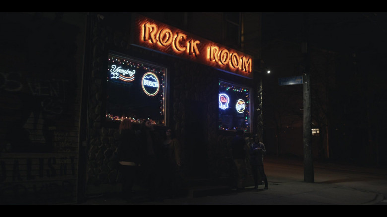 Yuengling, Busch, Pabst and Miller Lite Signs in American Rust: Broken Justice S02E04 "The Hand You're Delt" (2024) - 489604