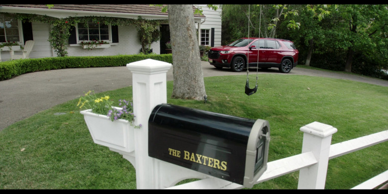 Chevrolet Traverse Car in The Baxters S02E03 "Erin’s Birthday" (2024) - 491471