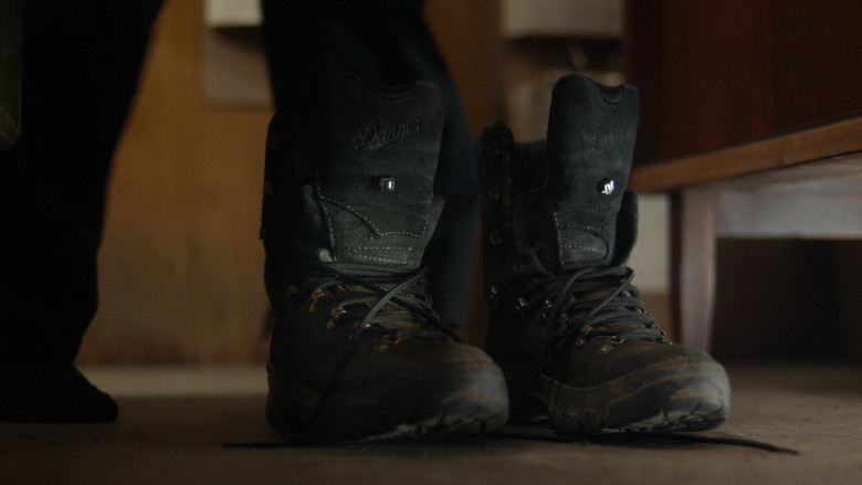 Danner Boots in Fire Country S02E03 "See You Next Apocalypse" (2024) - 476530
