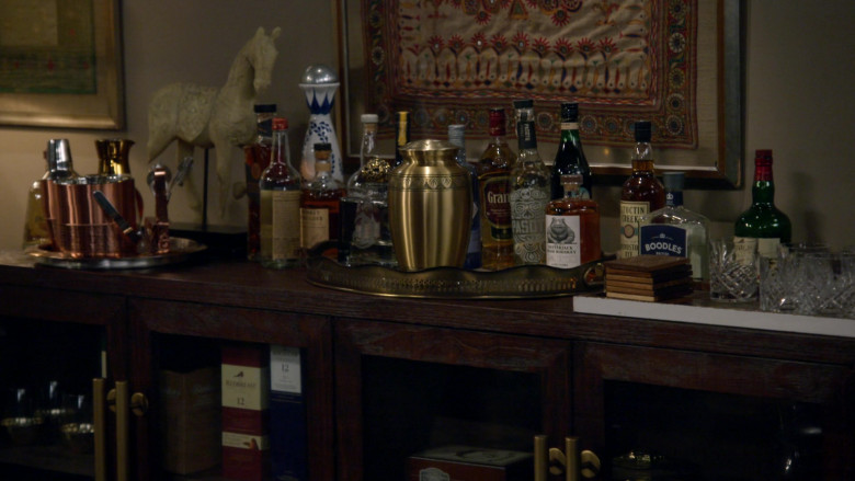 Rabbit Hole Distillery, Clase Azul Tequila, Monkey Shoulder, Deleon Tequila, Pasote Tequila, Grant's Whisky, Natterjack Irish Whiskey, Catoctin Creek, Boodles British Gin in Bob Hearts Abishola S05E06 "A Tablespoon of Dad" (2024) - 480940