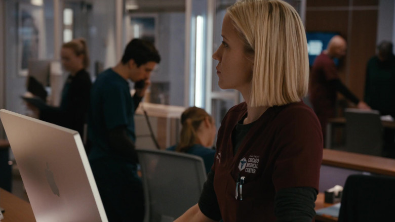 Apple iMac Computers in Chicago Med S09E07 "Step on a Crack and Break Your Mother's Back" (2024) - 487297