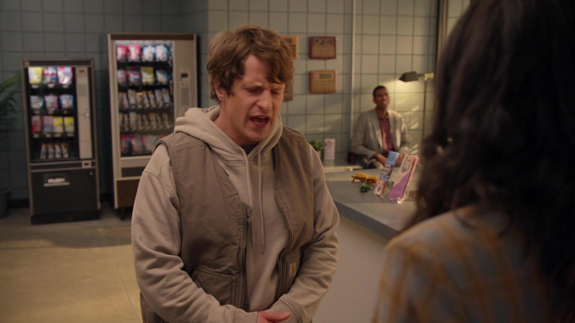 Carhartt Vest In Animal Control S02E01 "Raccoons And Mutts" (2024)