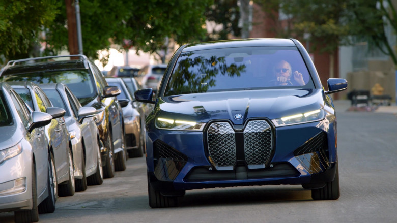 BMW iX Blue SUV in Curb Your Enthusiasm S12E06 "The Gettysburg Address" (2024) - 480948