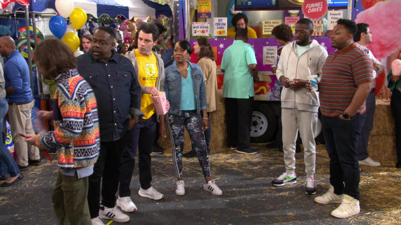 Puma and Adidas Shoes in The Neighborhood S06E07 "Welcome to the Stand-Off" (2024) - 500717