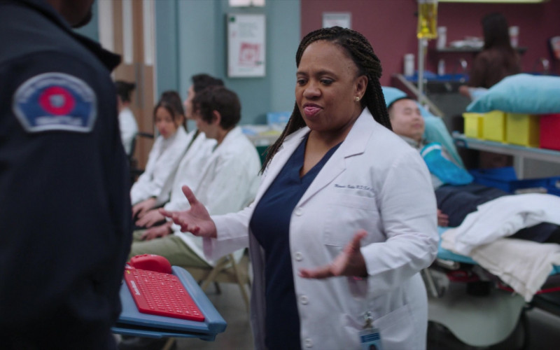 #1263 – ProductPlacementBlog.com – Grey's Anatomy Season 20 Episode 5 – Product Placement Tracking (Timecode – 00h 21m 02s)