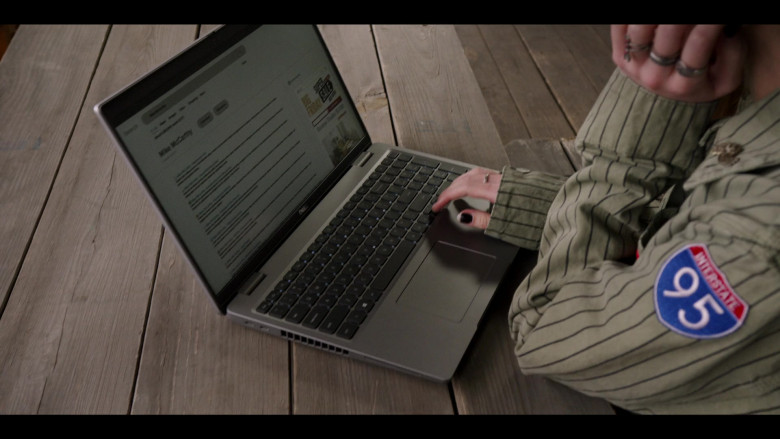 Dell Laptop in Walker S04E03 "Lessons From the Gift Shop" (2024) - 501635